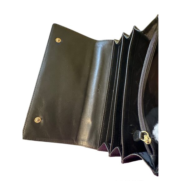 💖DKNY black leather wallet with multiple compartments and snap closure - Picture 3 of 7